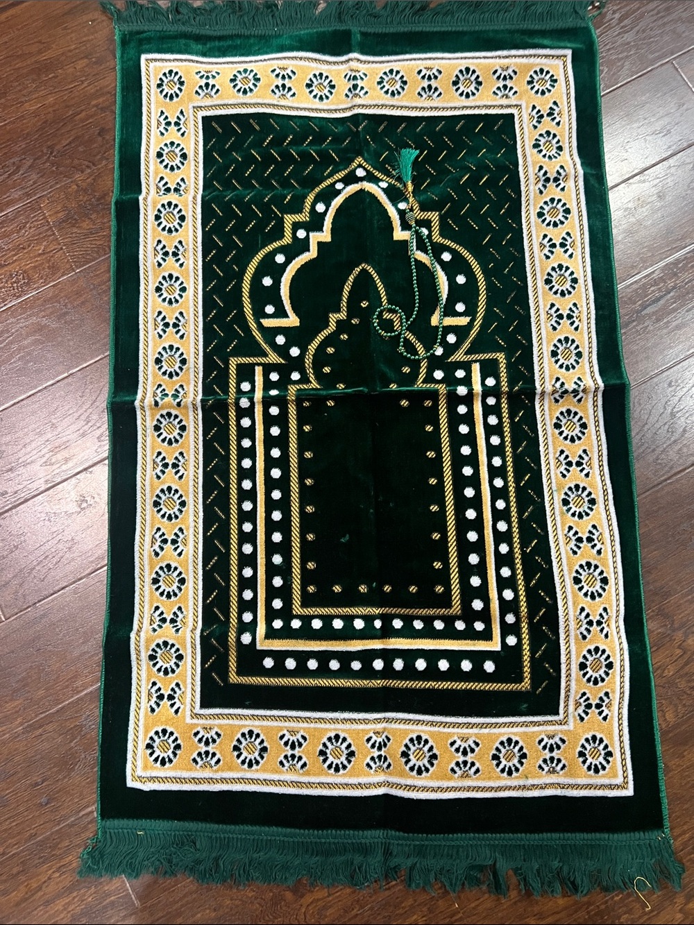Muslim Islamic prayer rug